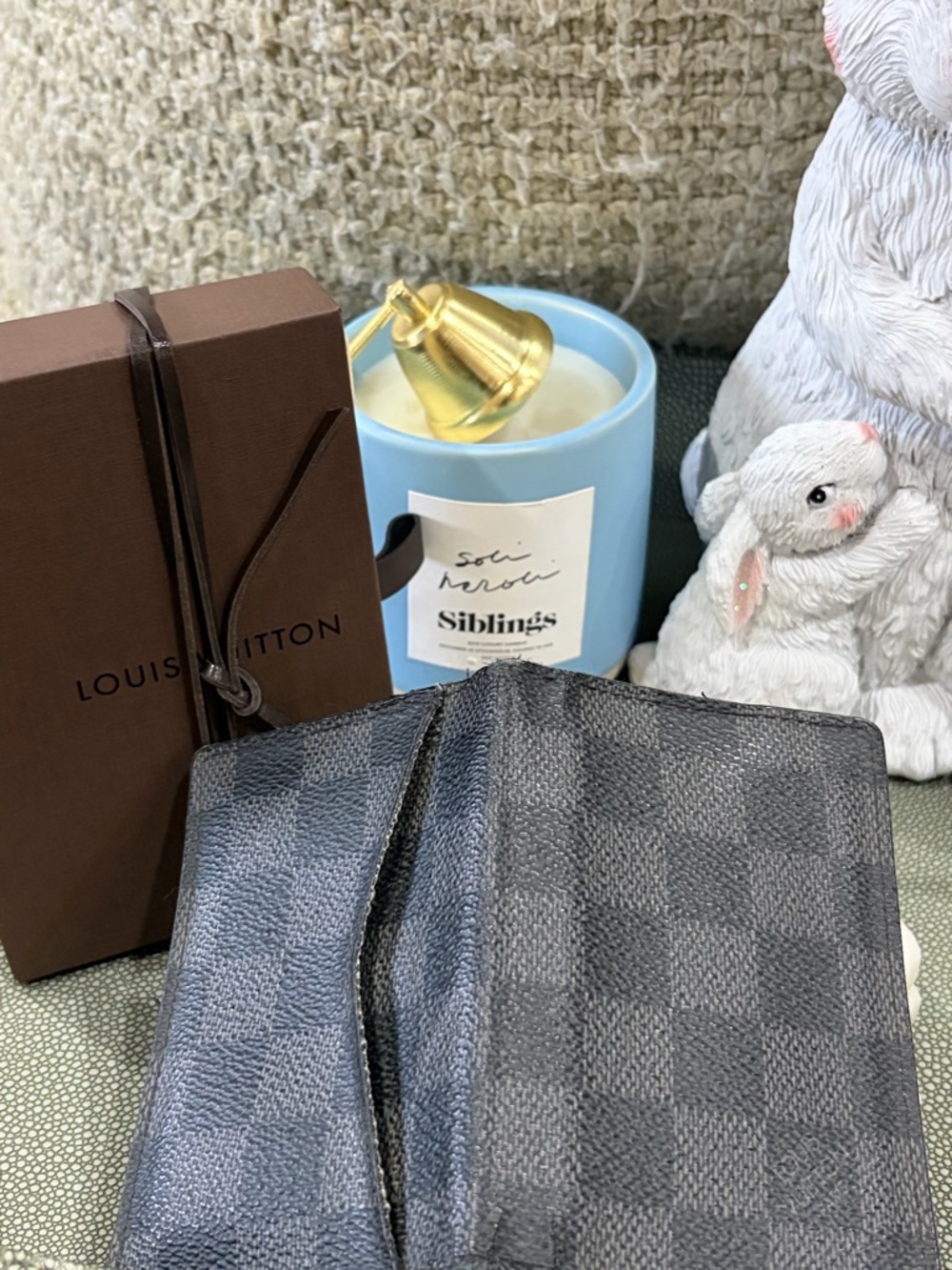 Louis Vuitton Men's Damier Graphite Key & Card Holder in Black/Grey - Picture 3 of 5